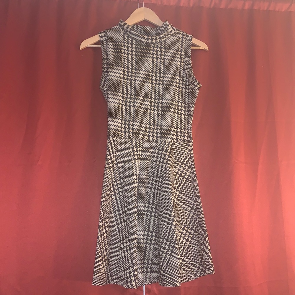 Papaya houndstooth tan turtle neck dress